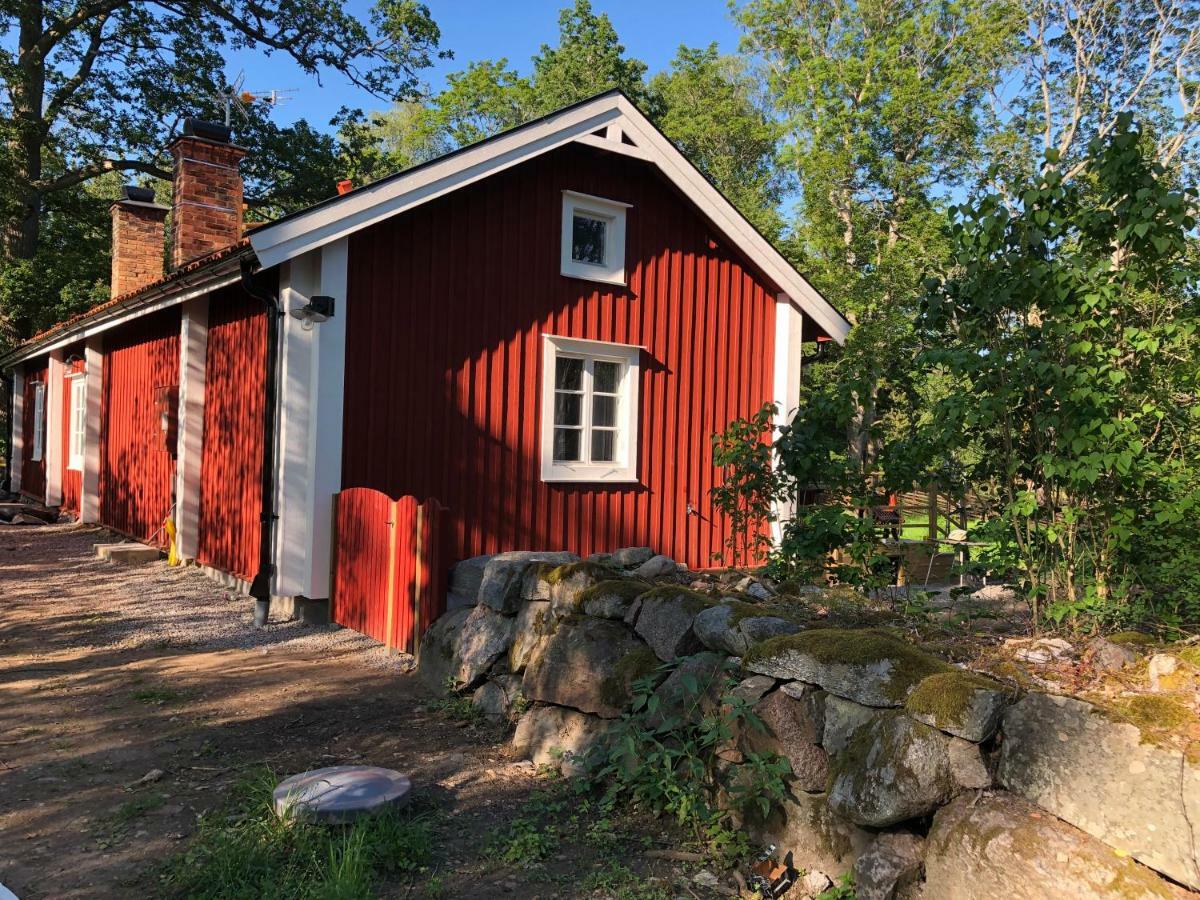Nedanby | | Idyllic Location | Porch | Grill Villa *