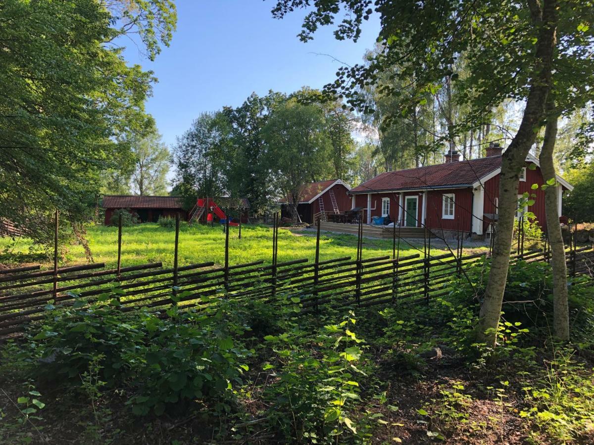 Nedanby | | Idyllic Location | Porch | Grill