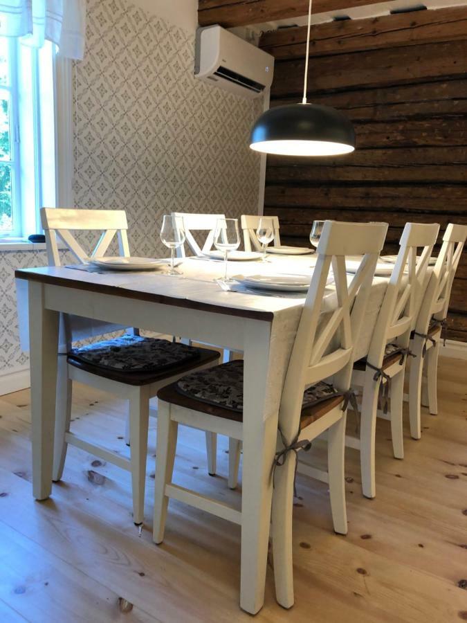 Nedanby | | Idyllic Location | Porch | Grill Villa Edsbro